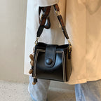 Carmen - Sac Carré Rétro en PU Souple pour Femmes