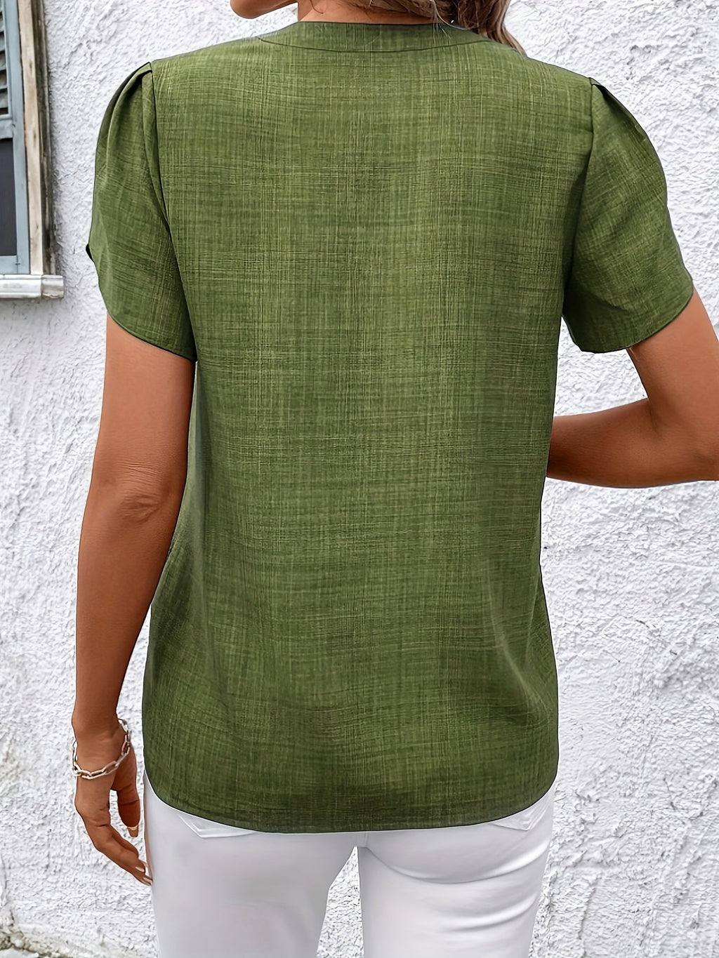 Delilah | Blouse à manches en pétales et encolure en V